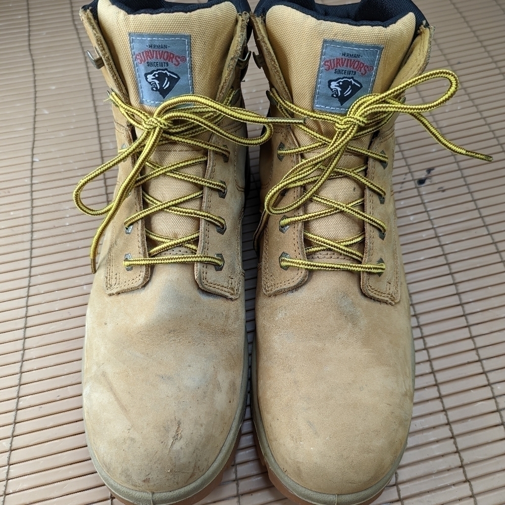 Herman Survivors Steel Toe Waterproof Work Boots wheat leather lug sole Paracord